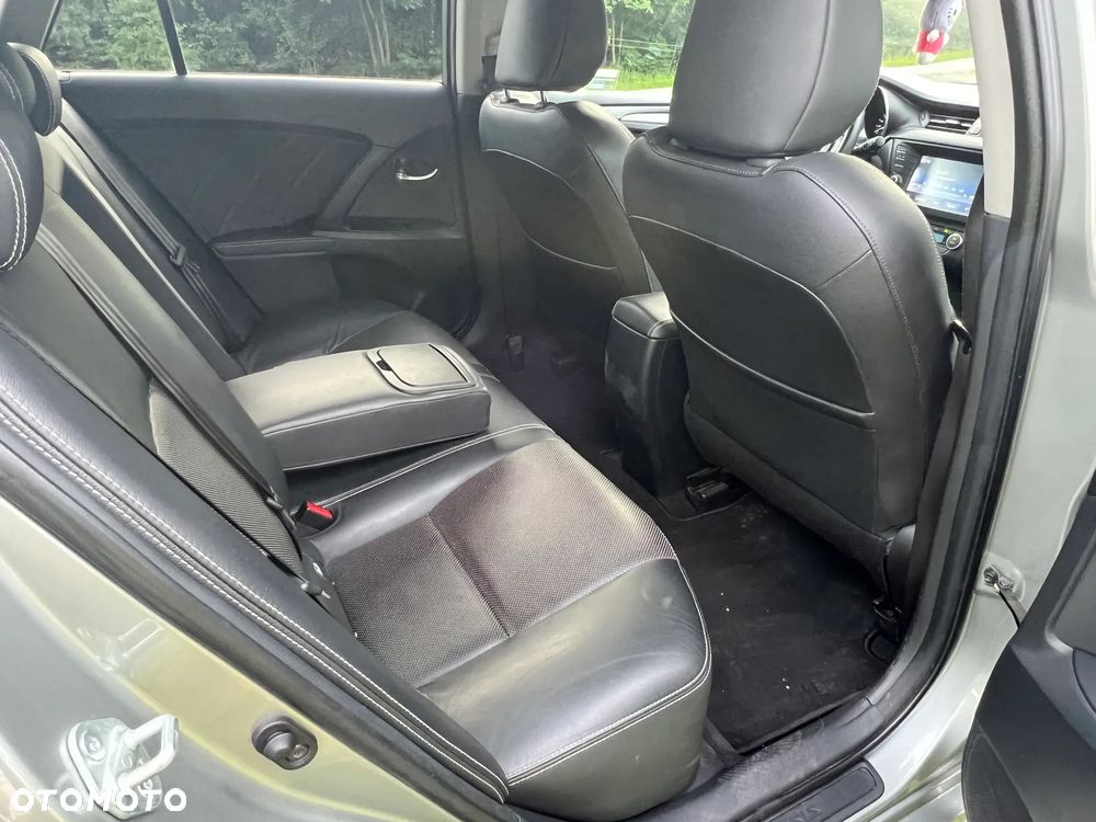 Toyota Avensis 1.8 Prestige MS - 16