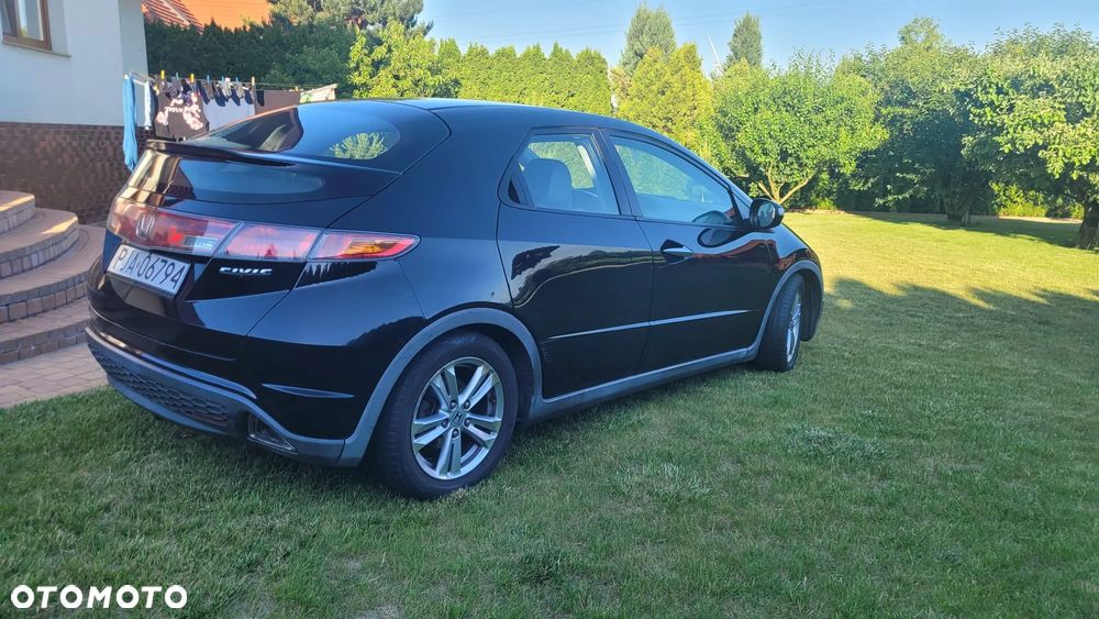 Honda Civic 1.8 Comfort - 2