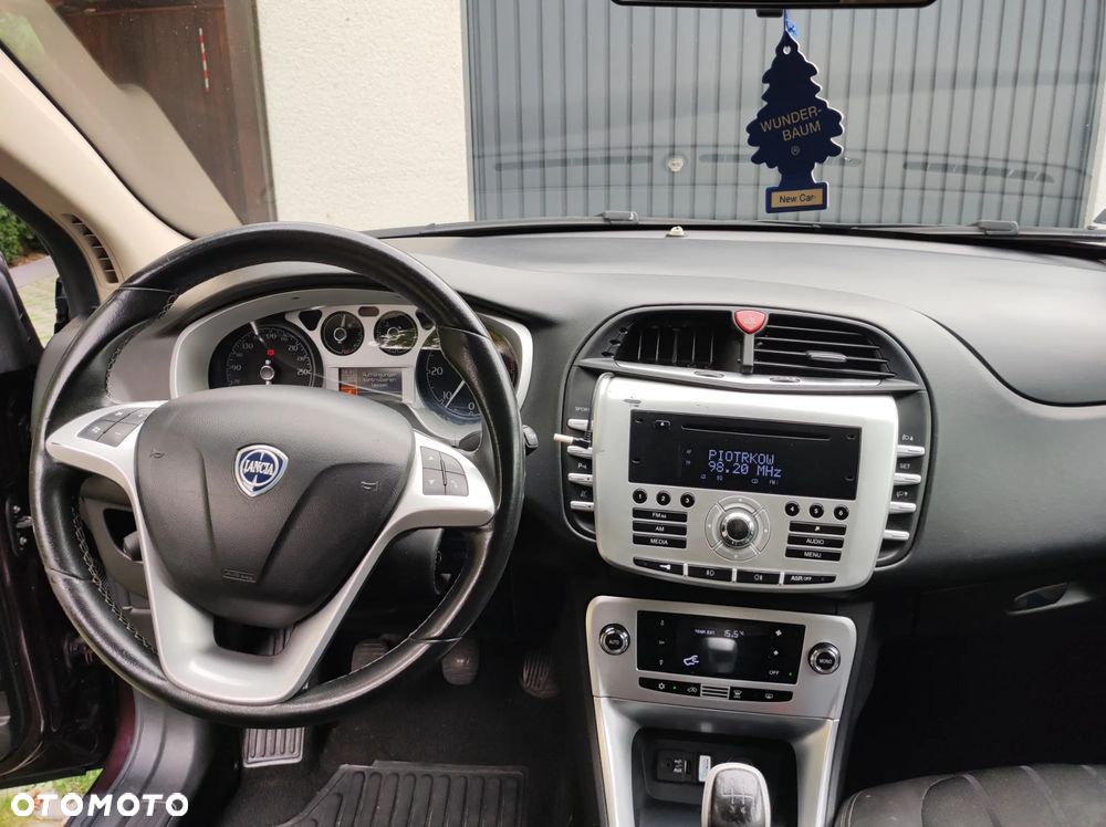 Lancia Delta 1.6 MJ Silver - 8