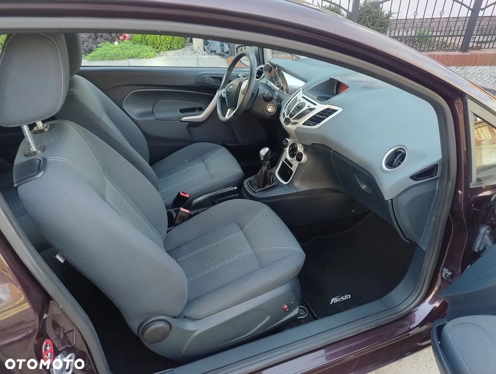Ford Fiesta 1.25 Titanium - 10