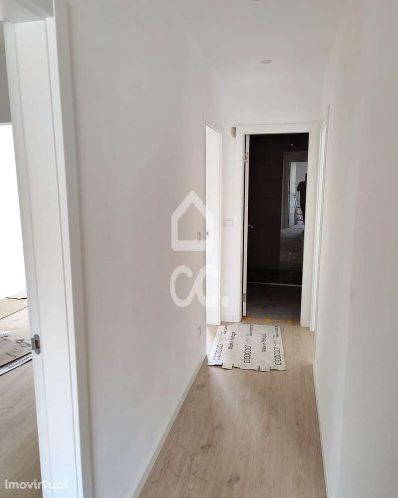 T2 remodelado no Fogueteiro, para arrendar - Grande imagem: 2/15