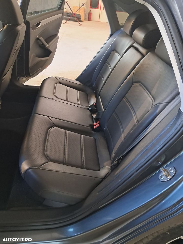 Volkswagen Passat - 9