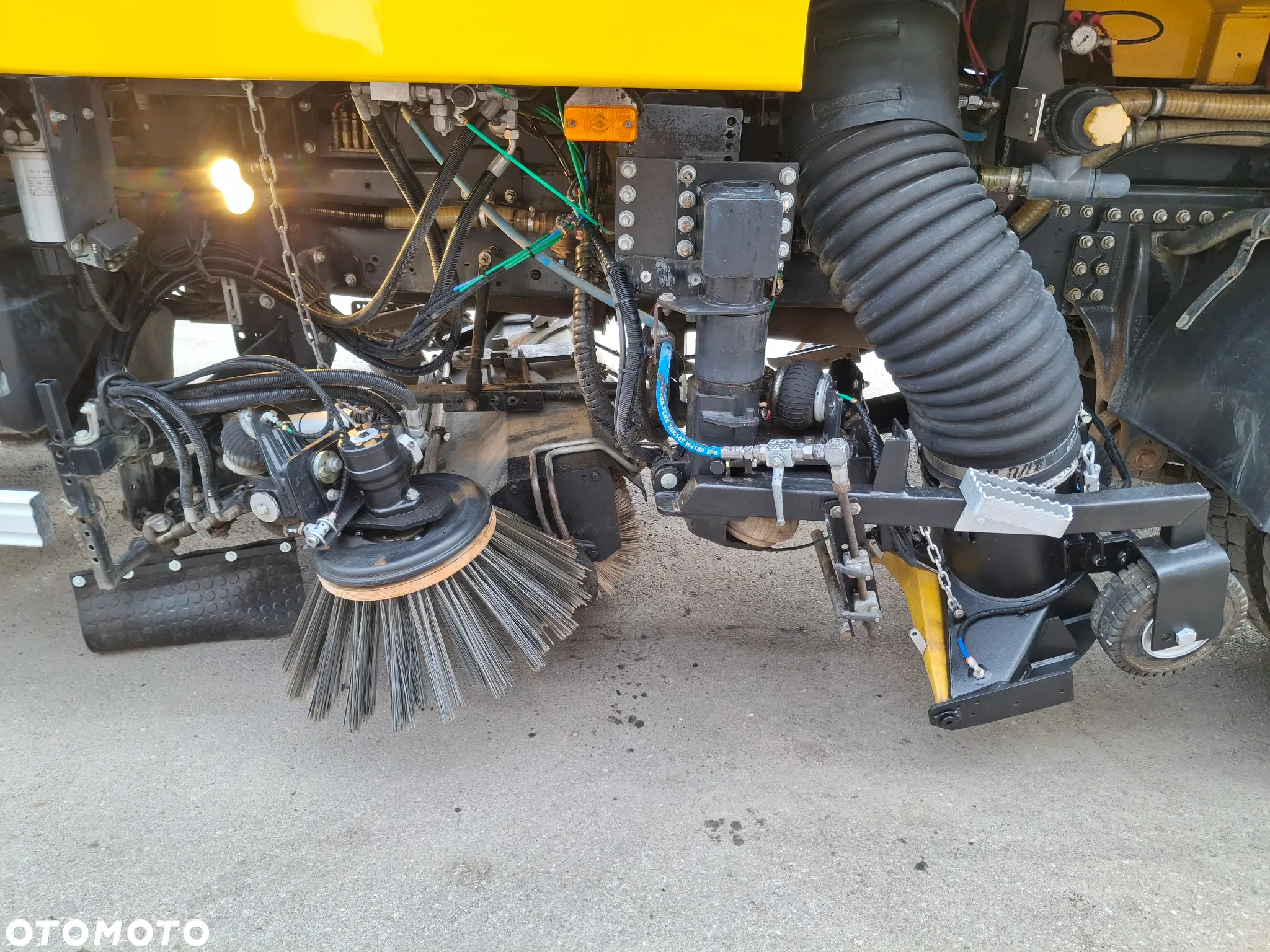 Renault C280 Zamiatarka SEMAT Zoeller FAUN Karcher 2 Silniki Rura Do Liści Listwy Ciśnieniowe Lanca 2 Zbiorniki Wody Szczotki L/R 2018r Euro 6 - 13