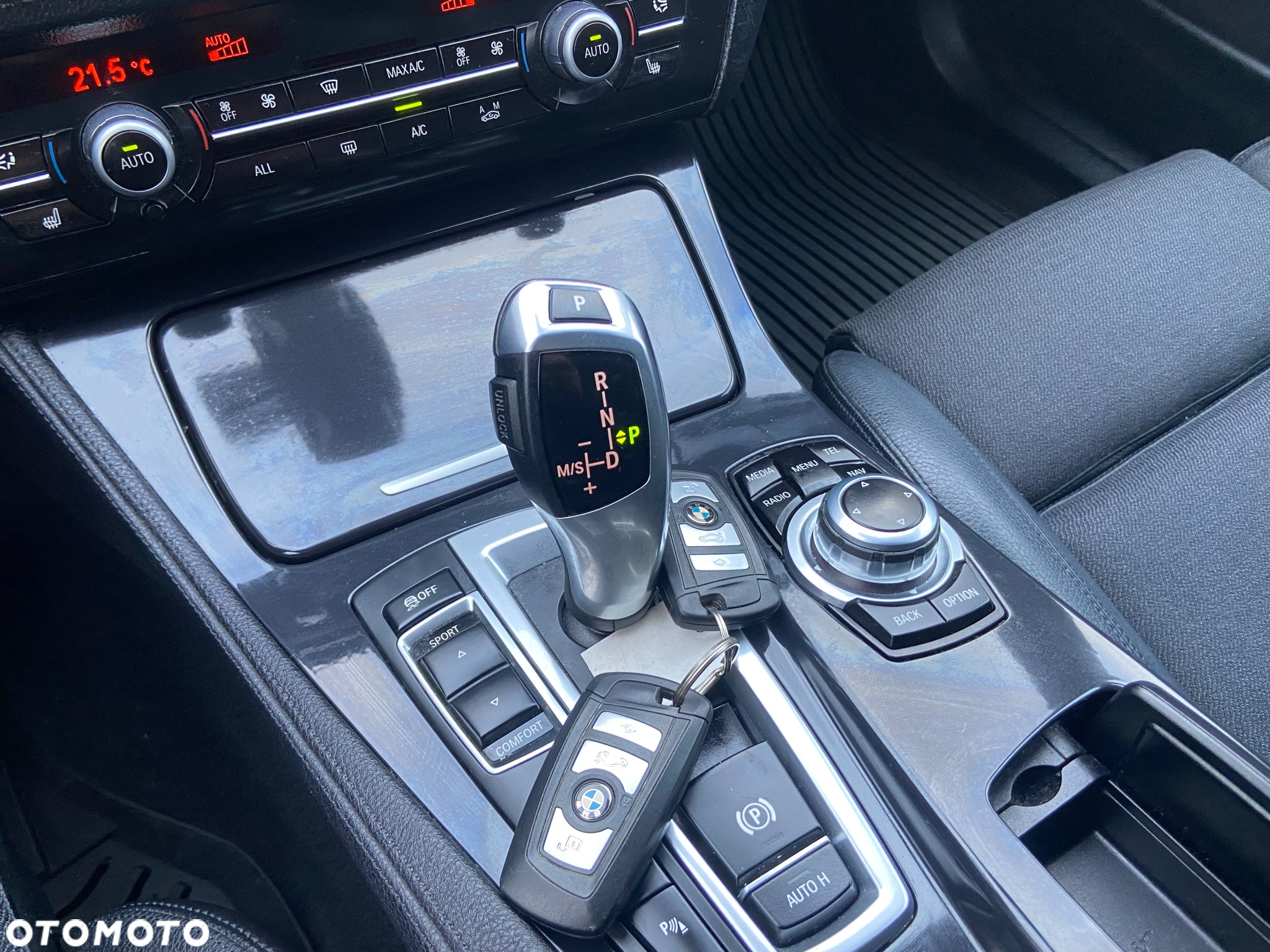 BMW Seria 5 525d xDrive Touring Modern Line - 30