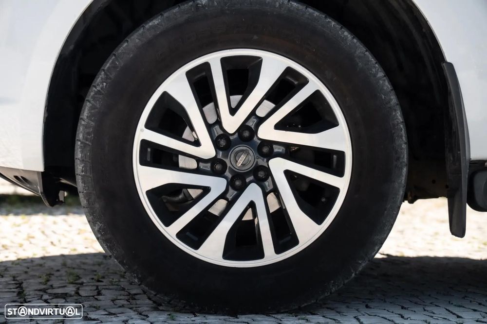 Nissan Navara 2.3 dCi CD 4WD N-Connecta - 17
