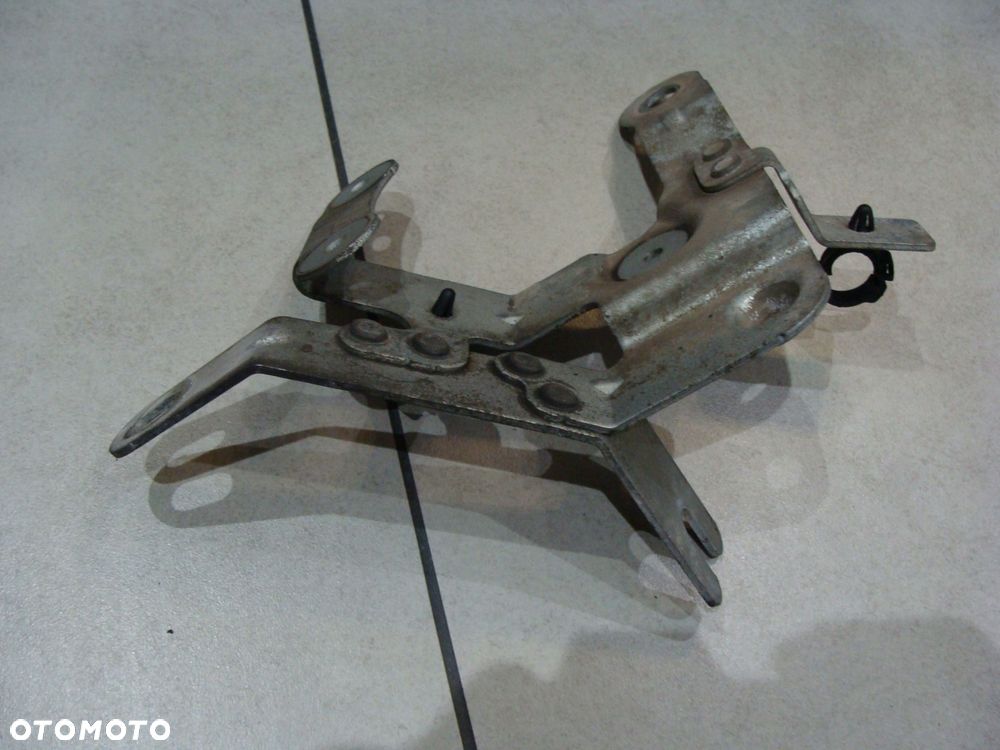 mocowanie pompy wspomagania opel astra h zafira b 7625240111 - 2