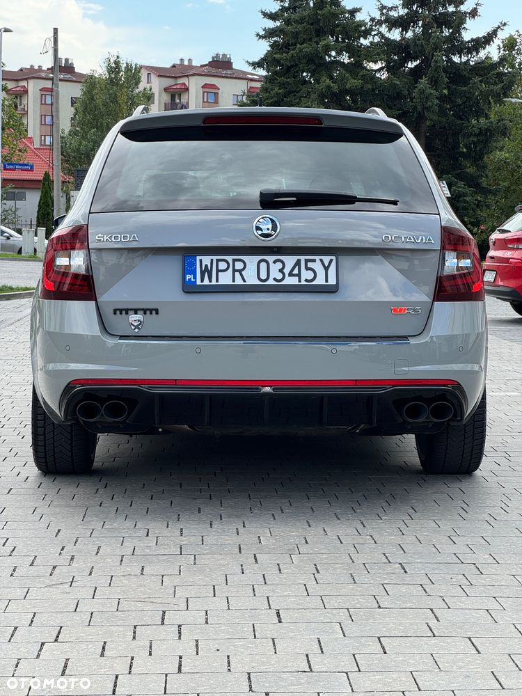Skoda Octavia 2.0 TSI RS Challenge 245 DSG - 9