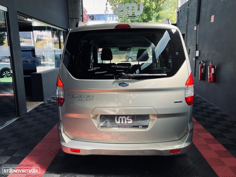Ford Tourneo Courier 1.0 EcoBoost Titanium - 9