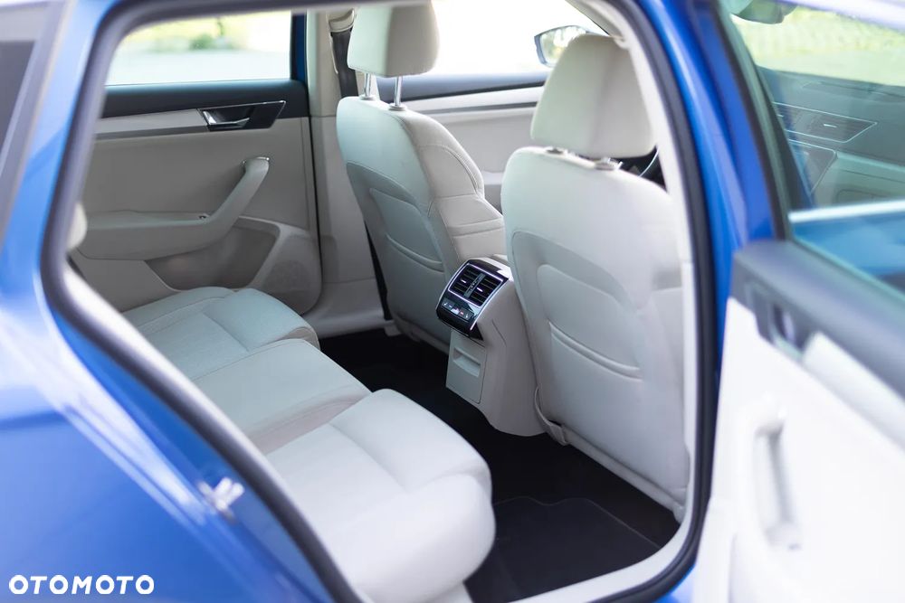 Skoda Superb 2.0 TDI SCR 4x4 Style DSG - 17