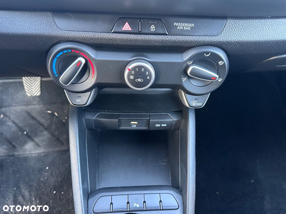 Kia Stonic - 21