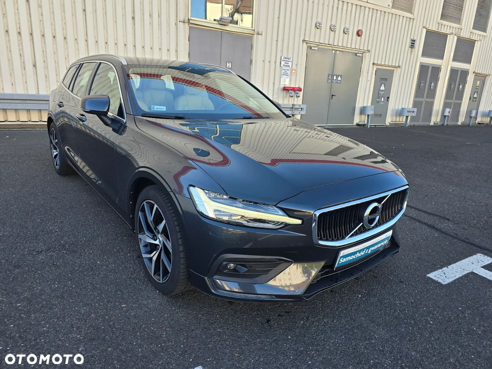 Volvo V60 T4 Momentum Pro