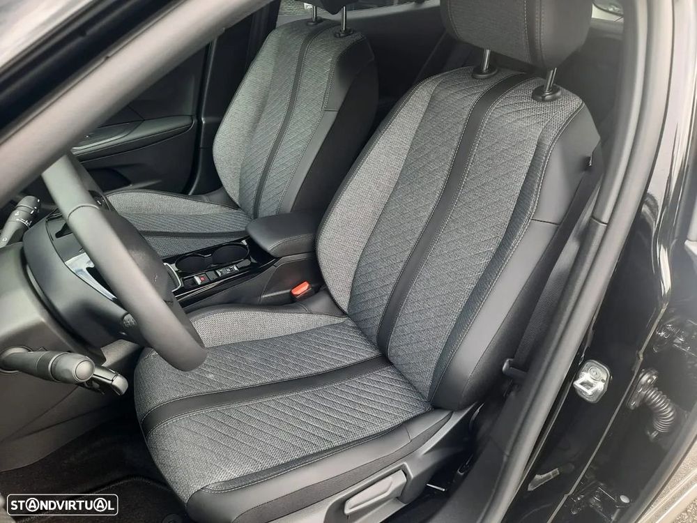 Peugeot 2008 1.2 PureTech Allure - 6