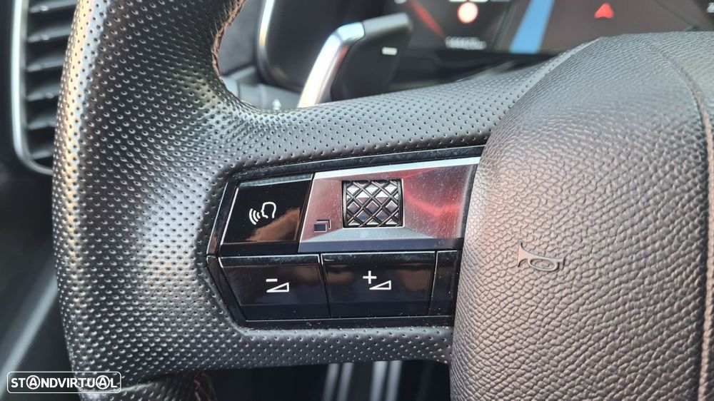 DS DS7 Crossback - 14