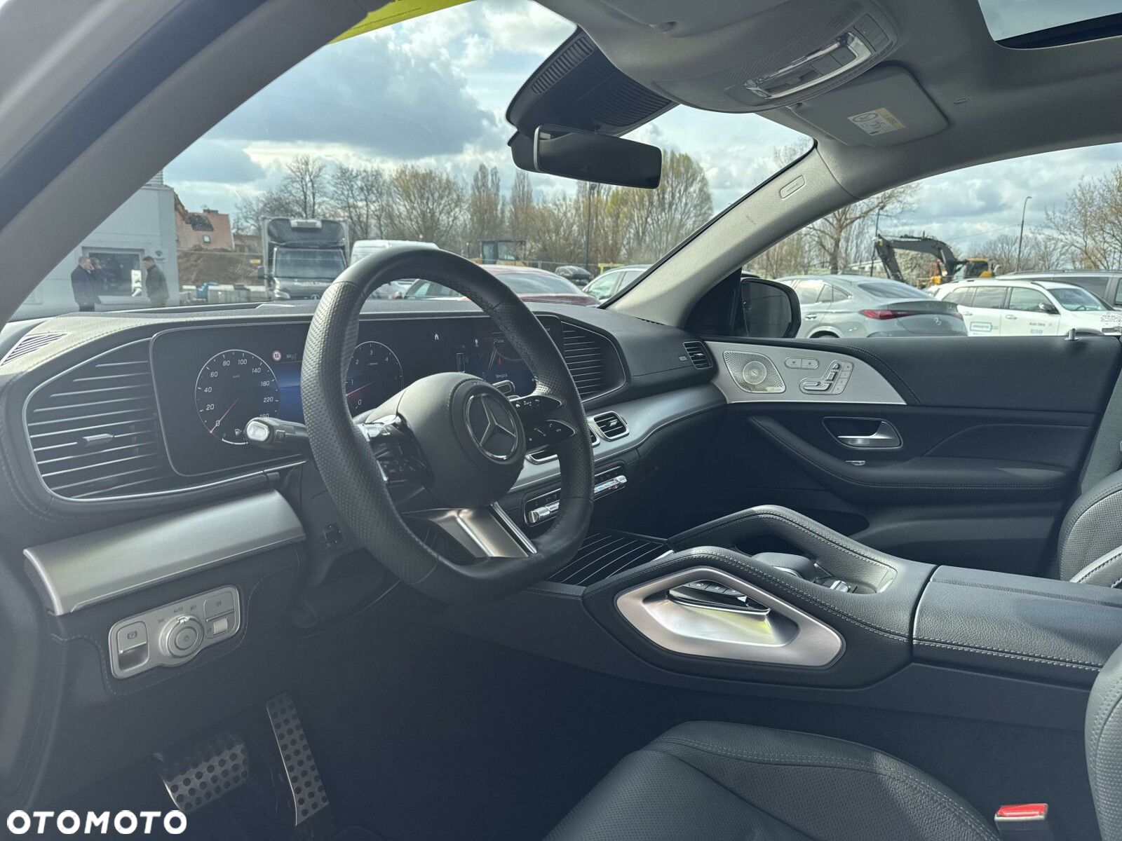 Mercedes-Benz GLE - 21