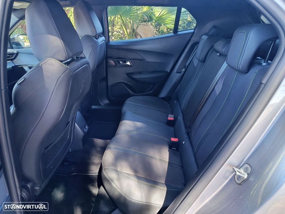Peugeot 2008 1.2 PureTech GT EAT8 - 7