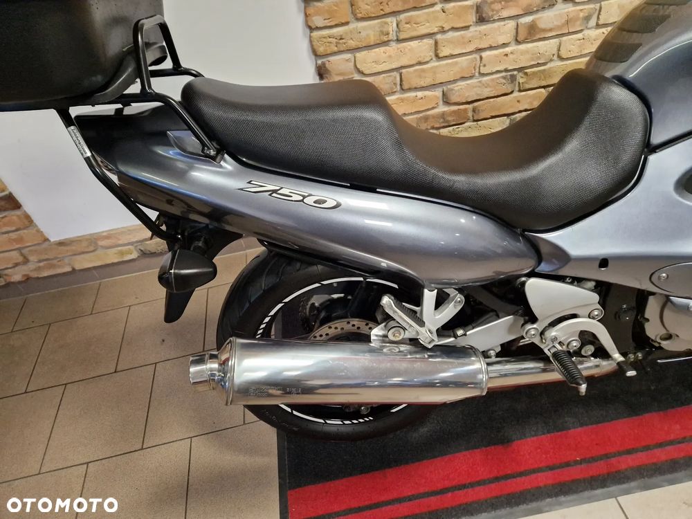 Suzuki GSX-F - Katana - 17