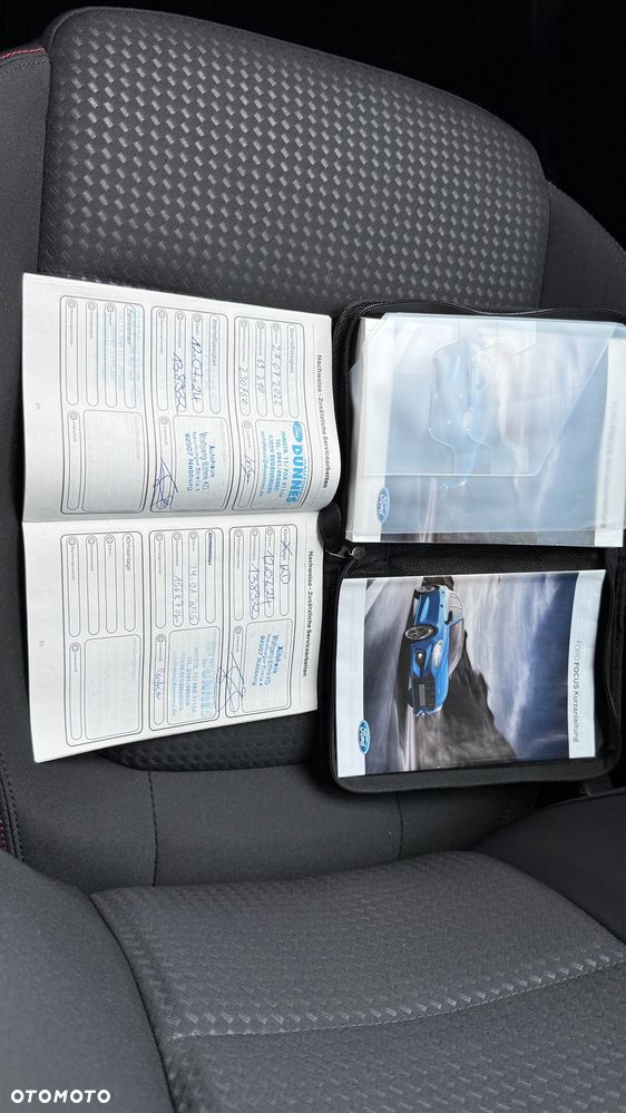 Ford Focus 1.5 EcoBlue Start-Stopp-System ST-LINE DESIGN - 11