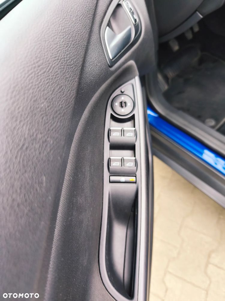 Ford Focus 1.0 EcoBoost Titanium - 11
