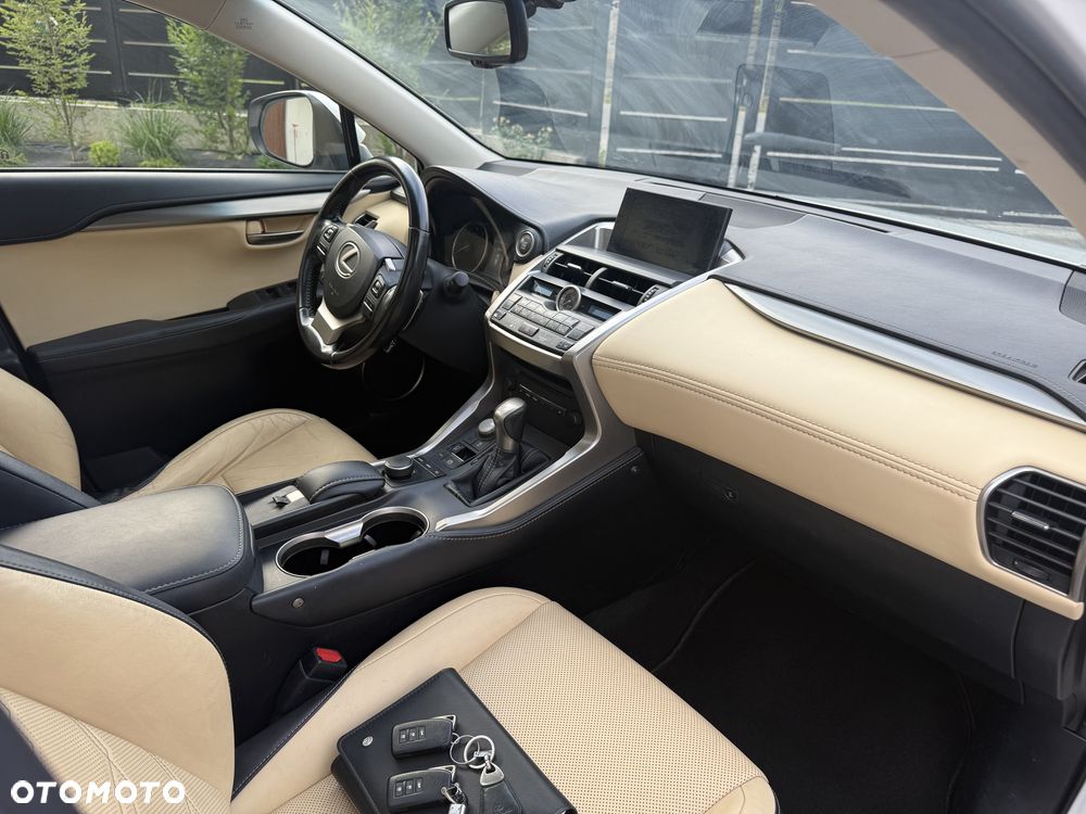 Lexus NX 200t Prestige AWD - 11