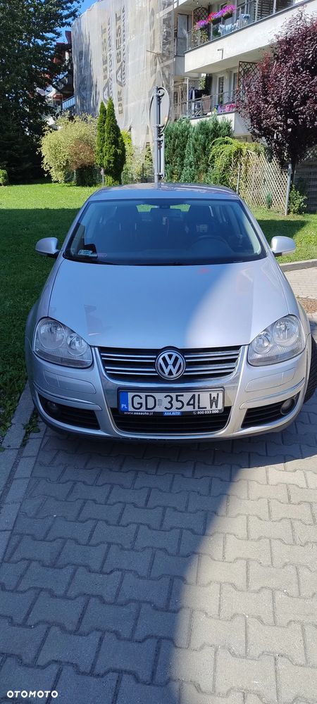 Volkswagen Jetta 1.4 TSI Comfortline - 1