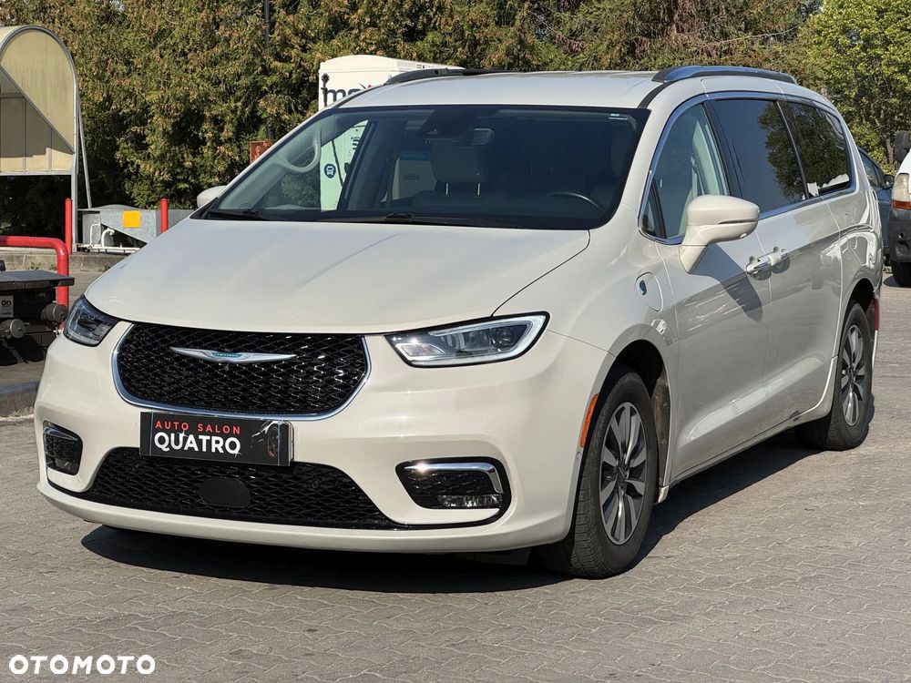 Chrysler Pacifica - 5