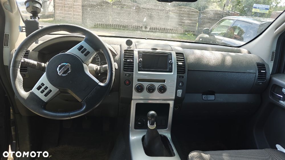 Nissan Pathfinder - 5