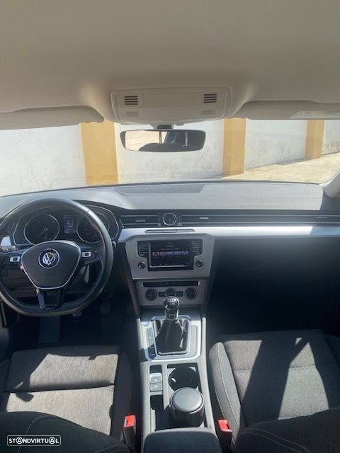 VW Passat 1.6 TDI BlueMotion - 11