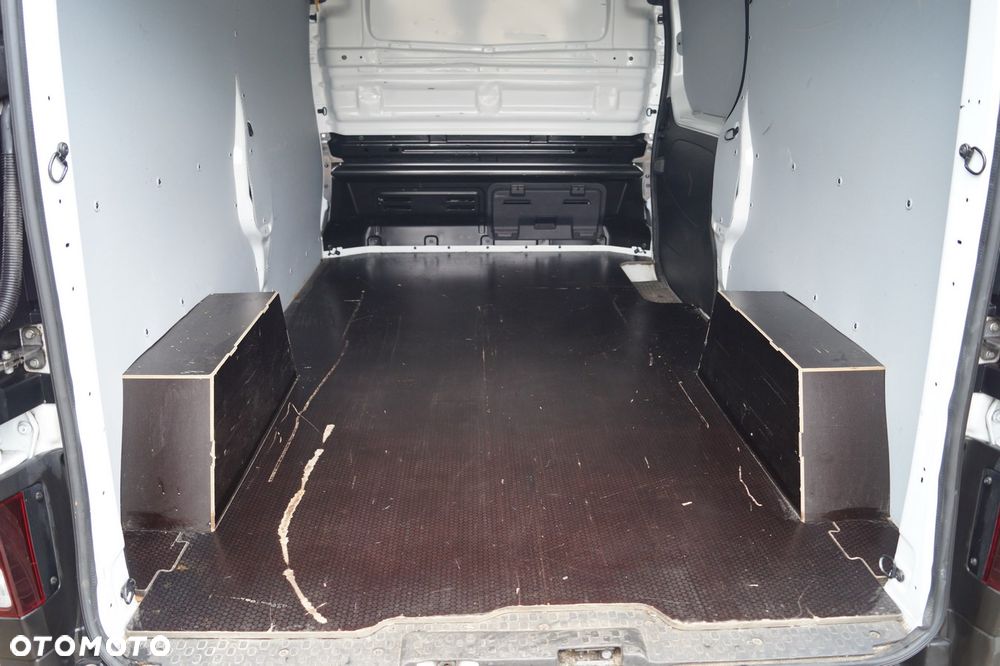 Renault Trafic - 21