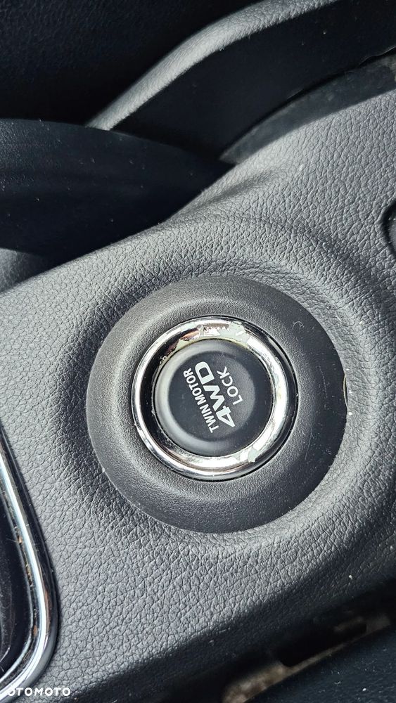 Mitsubishi Outlander Instyle NAVI + - 37