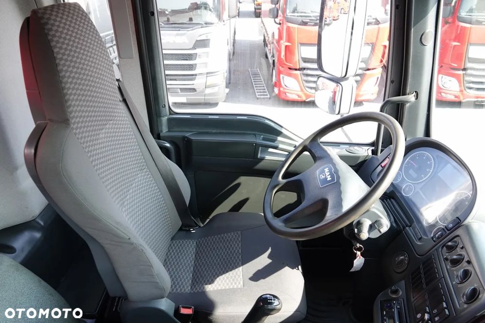 MAN TGA 33.390 / 6X4 / WYWROTKA 2 STRONNA / HYDROBURTA / MANUAL / SPROWADZONY - 27