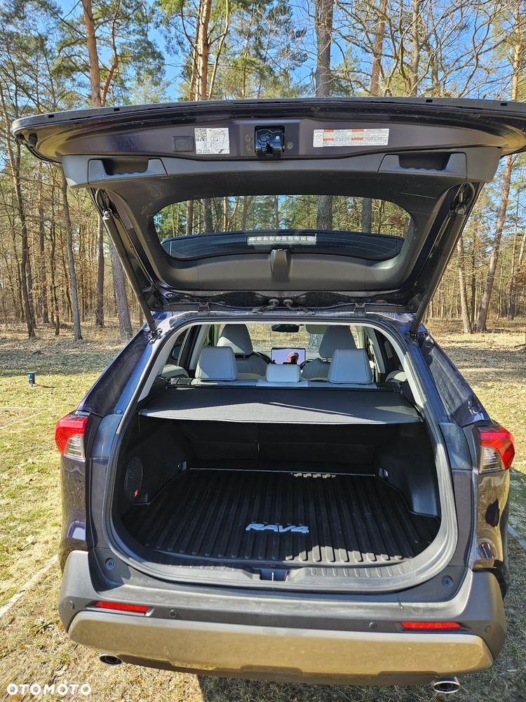 Toyota RAV4 2.5 Hybrid Black Edition by JBL 4x4 - 17