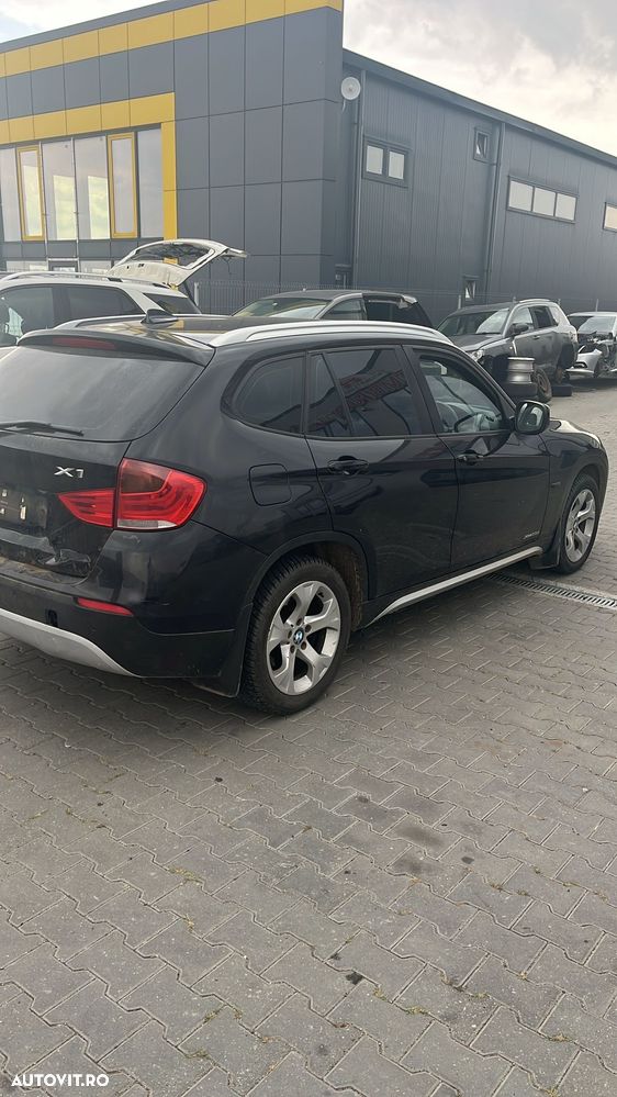 Dezmembram BMW X1 Xdrive 2.0 diesel din 2011 - 3