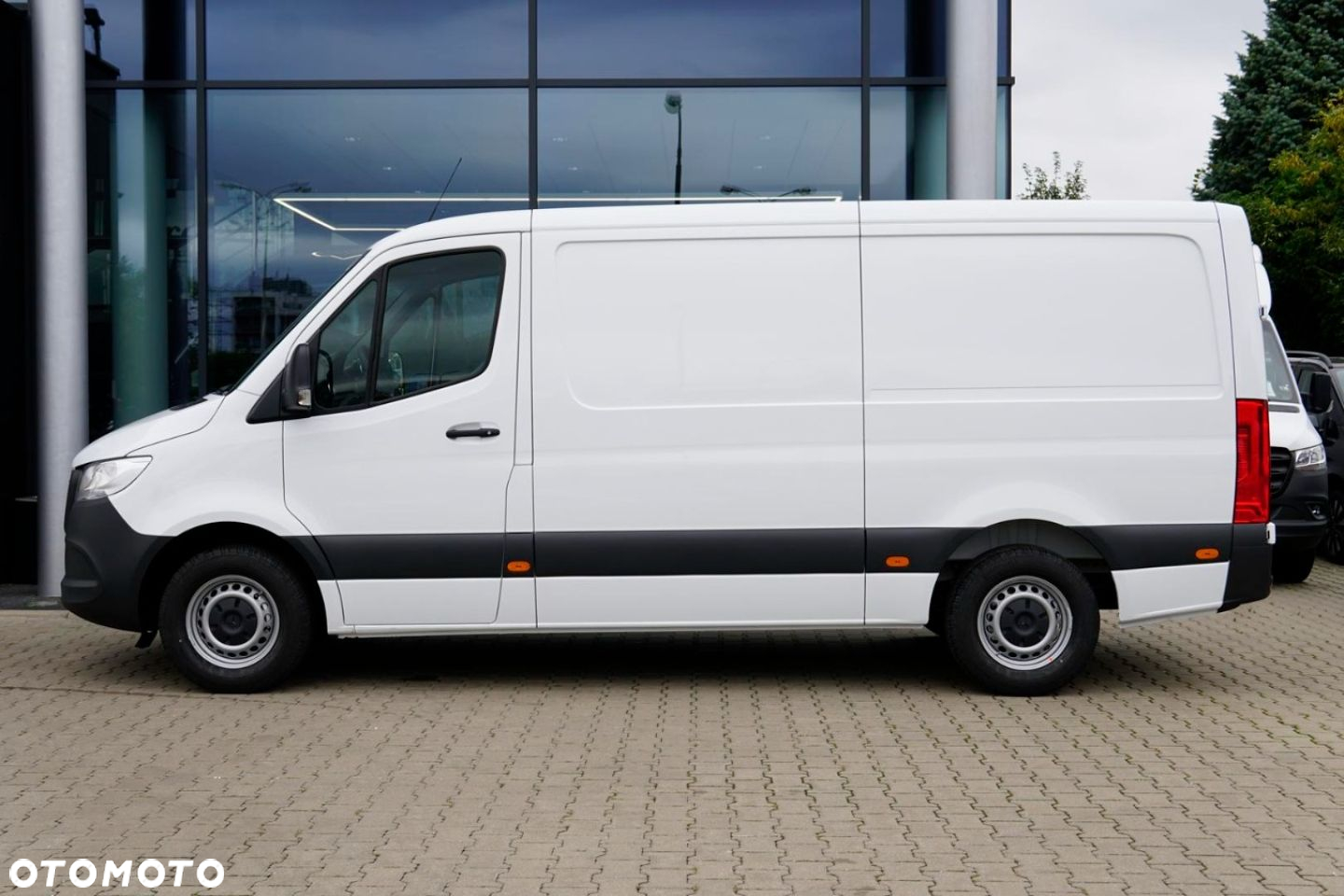 Mercedes-Benz Sprinter - 4