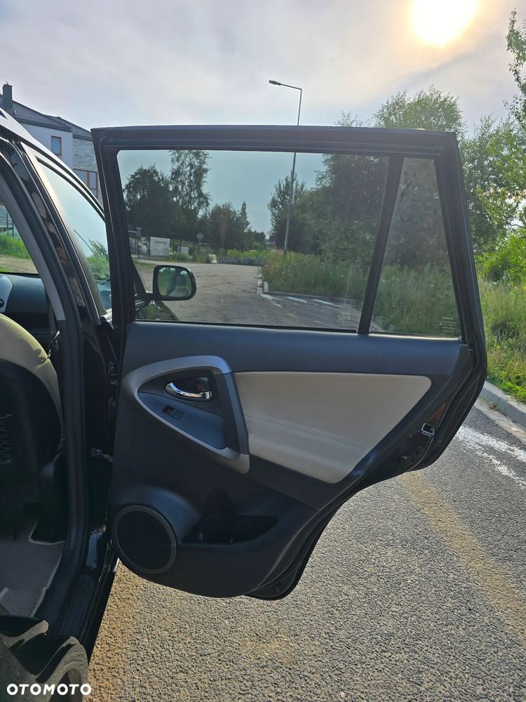 Toyota RAV4 2.0 VVT-i Prestige - 7