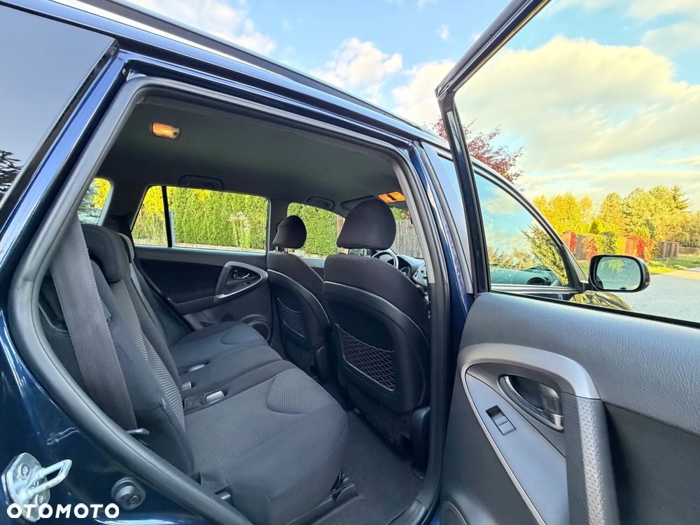 Toyota RAV4 2.2 D-4D Premium - 30