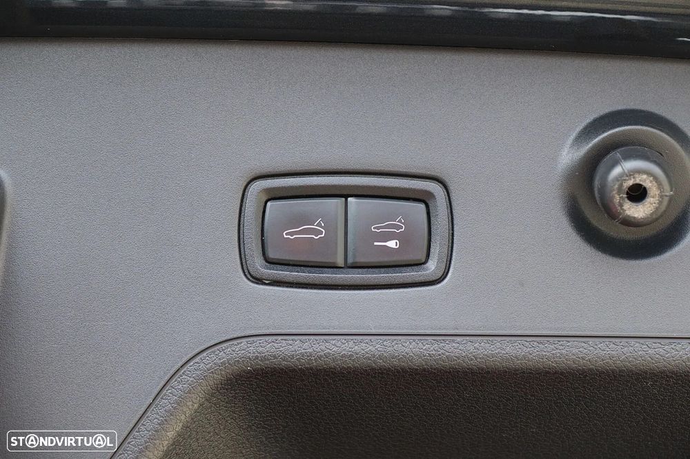 Porsche Panamera Sport Turismo 4 E-Hybrid - 10