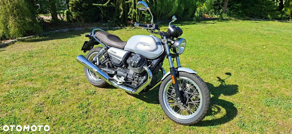 Moto Guzzi V7 - 16