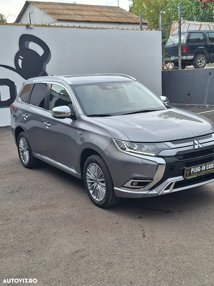 Mitsubishi Outlander PHEV 2.4 L 4X4 Instyle+ - 2