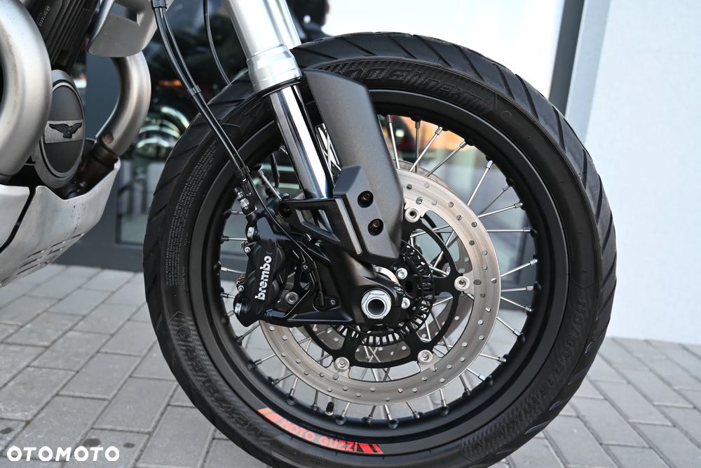 Moto Guzzi V85 - 28