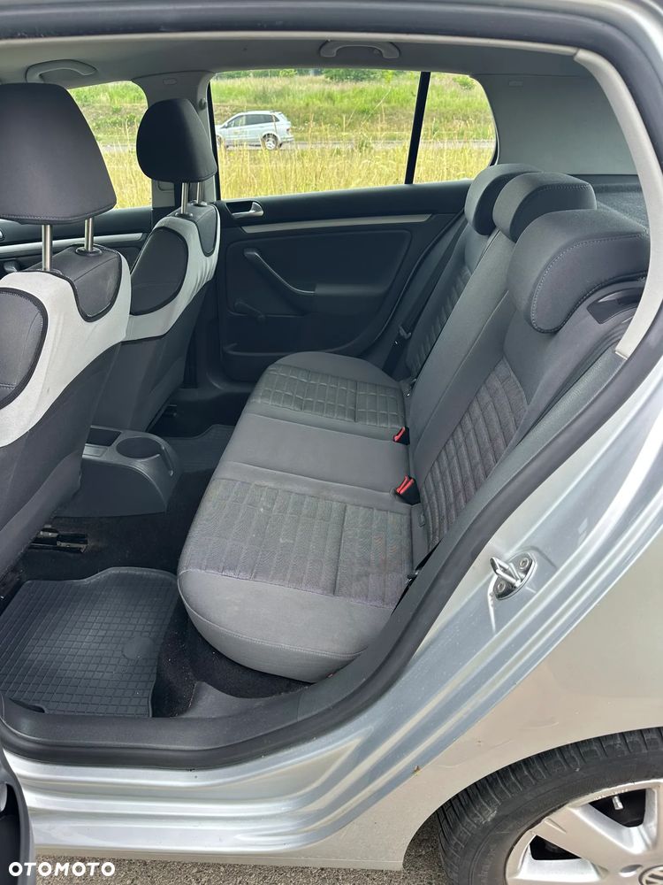 Volkswagen Golf 1.9 TDI Q-Line - 6