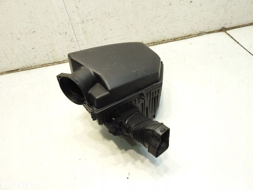 OBUDOWA FILTRA POWIETRZA VOLVO XC60 I 2.4 D5 30792196 - 8