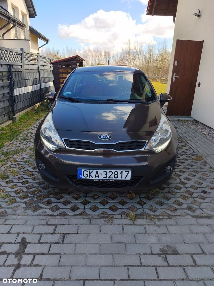 Kia Rio 1.2 L - 2