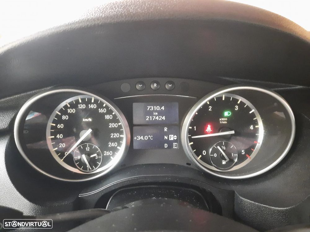 Mercedes-Benz R 300 CDI 4-Matic - 42