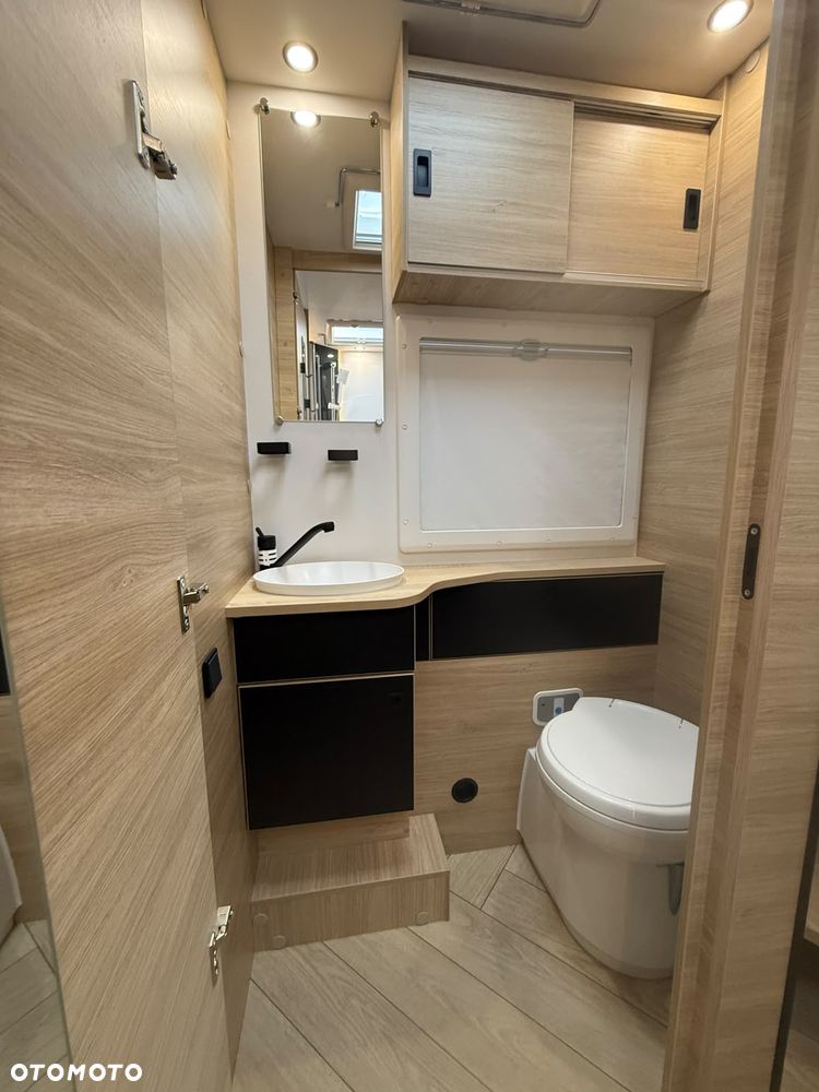 Ford Chausson 720 Titanium Line - 34