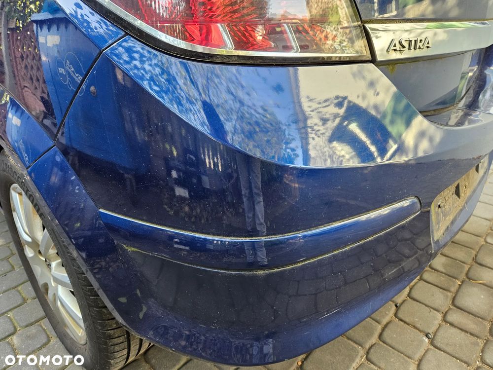 Opel Astra H III 3 GTC 3D zderzak tył tylny   Z21B - 2
