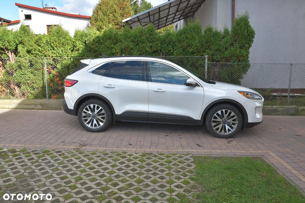 Ford Escape 2.0 EcoBoost AWD Titanium - 11