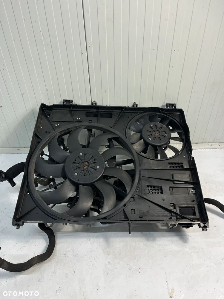 RANGE ROVER SPORT L494 WETYLATORY CHŁODNIC 3.0 D - 7