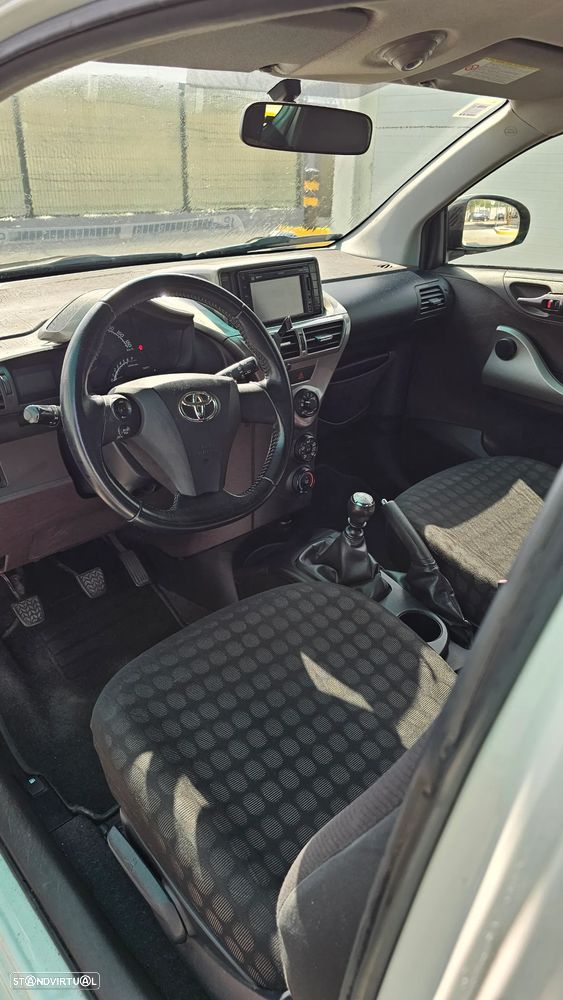 Toyota iQ 1.0 VVT-i 2 EP+NAVI+Bluetooth - 7