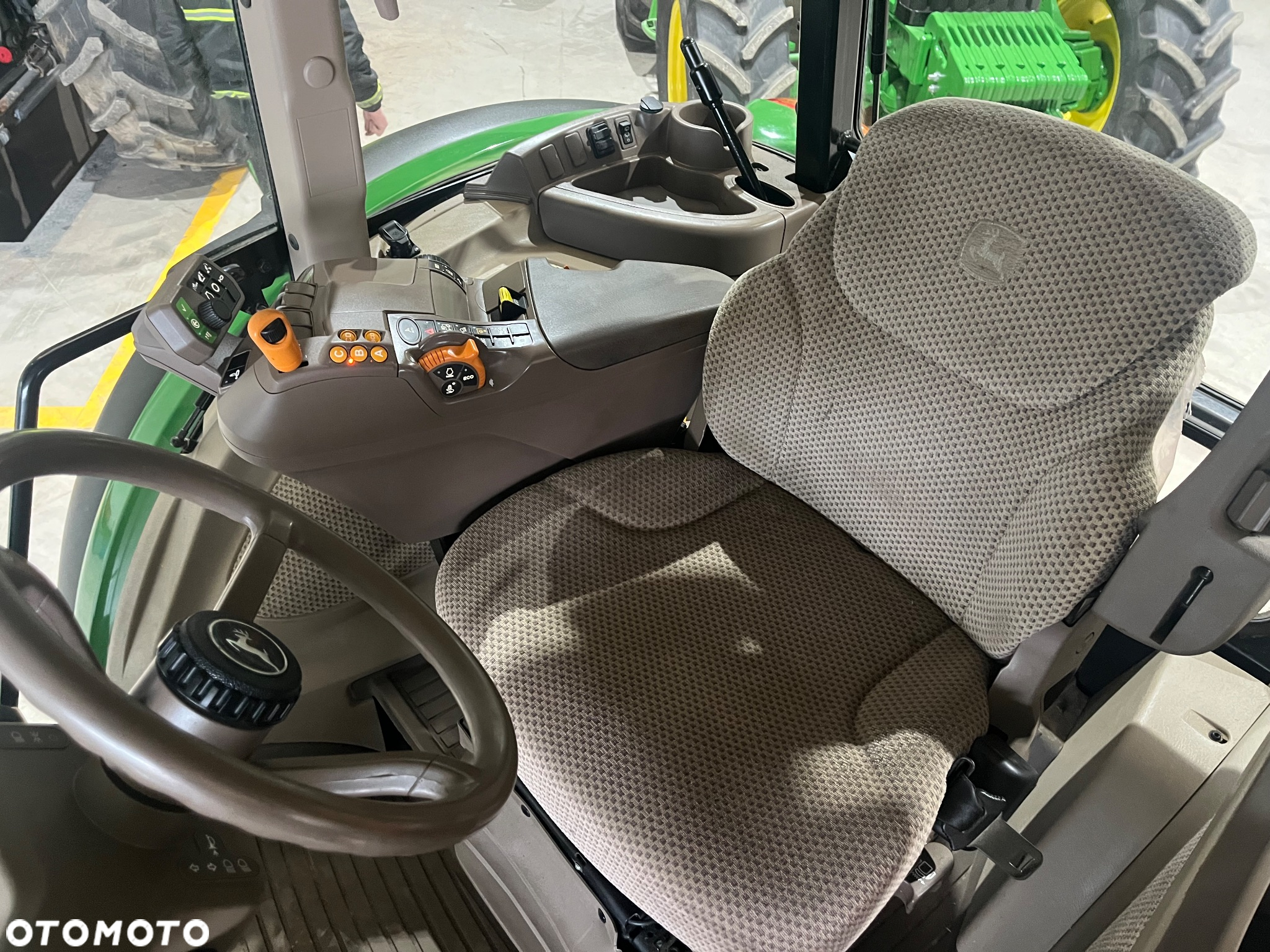 John Deere 5100r - 21