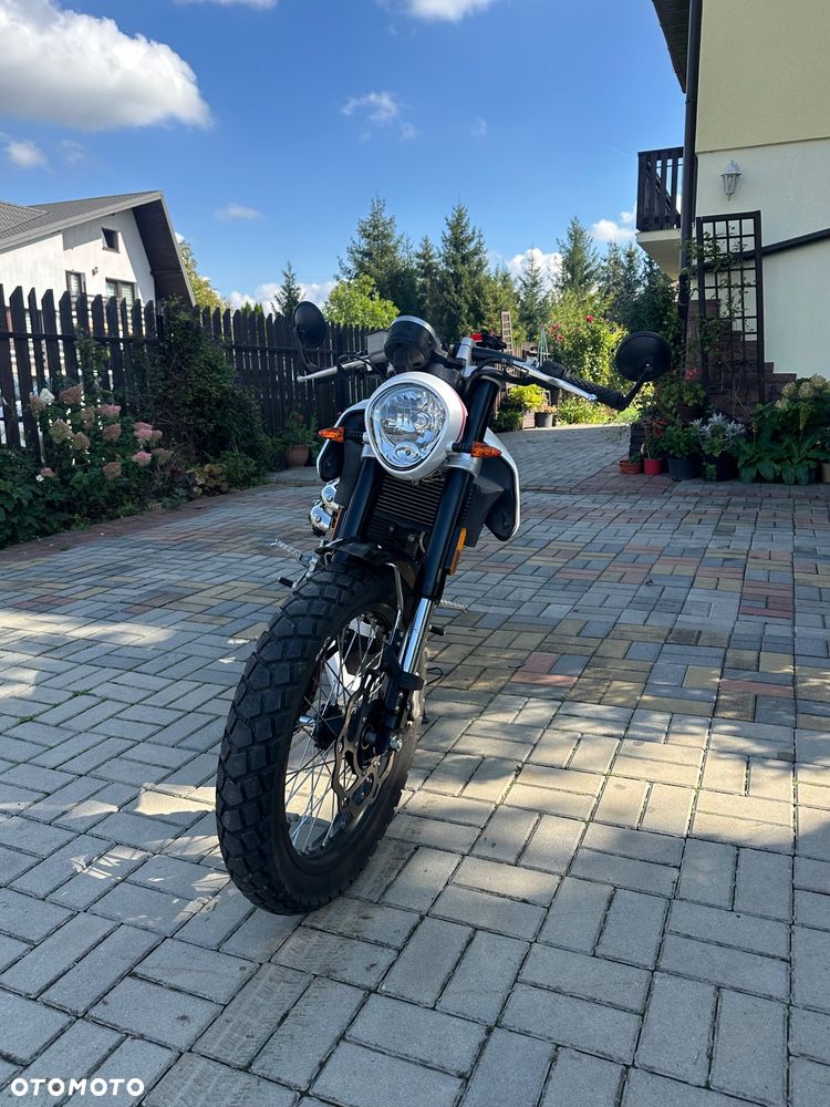 Mondial HPS 125 - 8